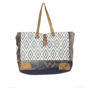 Myra Weekender Bag NWT
